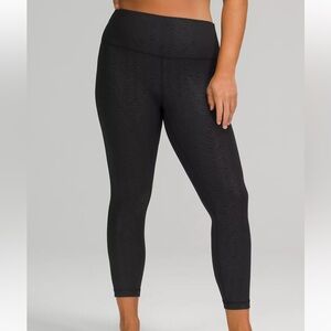 Women’s Lululemon align 25 inch A
Aqueous Emboss Black. Used like new condition